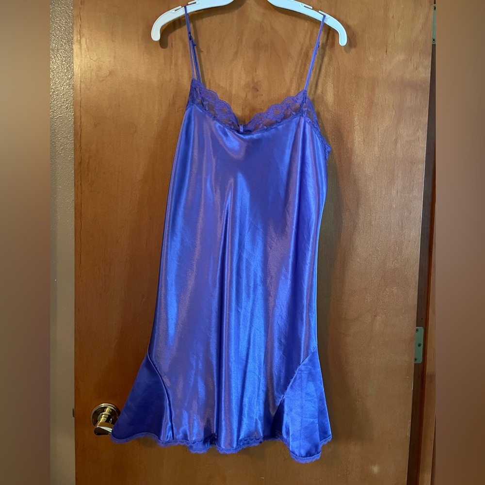 Vintage purple Petra Fashions size large nightgown
